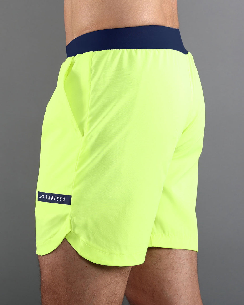 ENDLESS Short Swift Yellow — vista lateral
